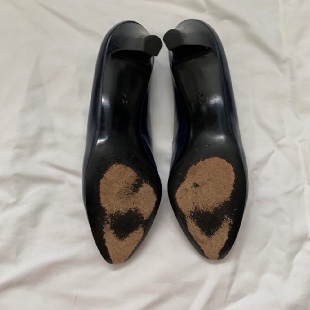Vintage Bally Leather Navy Pump - Picture 3 of 4